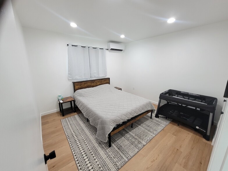 Building Photo - 5127 Hounds Ear Rd