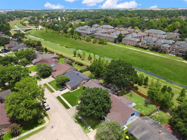 Building Photo - 7926 Windy Creek Dr
