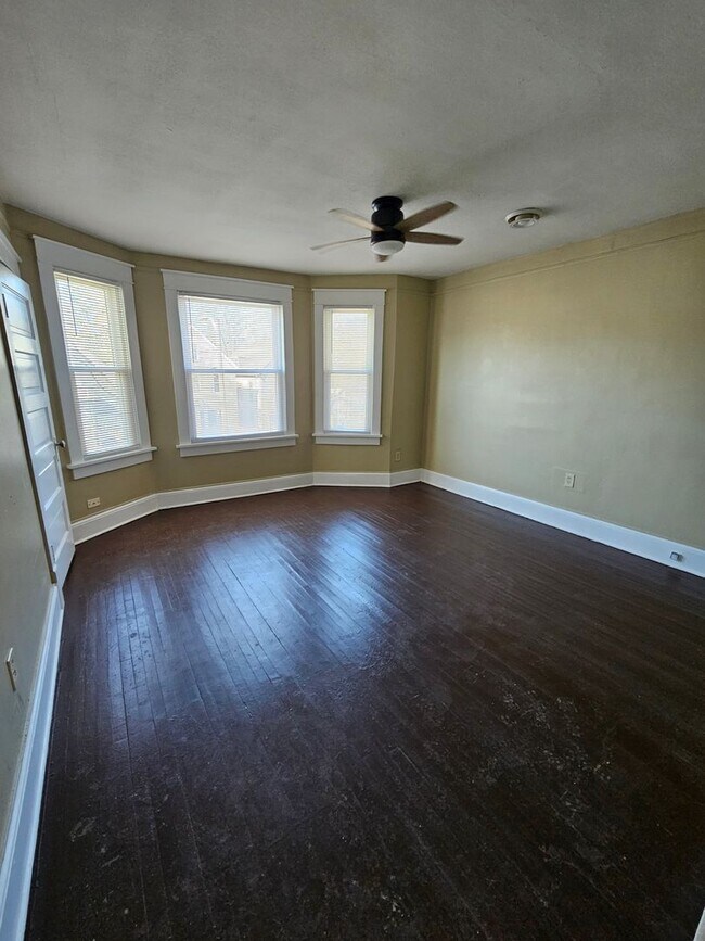 Building Photo - BNH- 2482