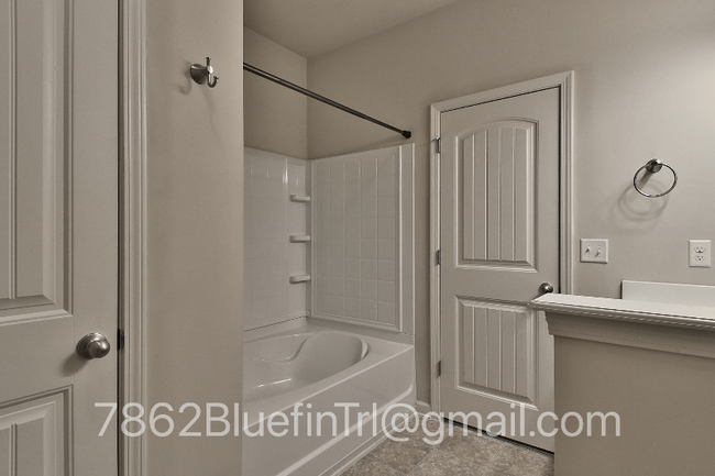 Building Photo - 7862 Bluefin Trail