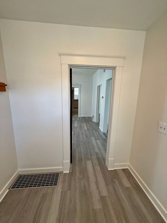 Building Photo - Charming 4-Bedroom, 2-Bath Victorian Home ...