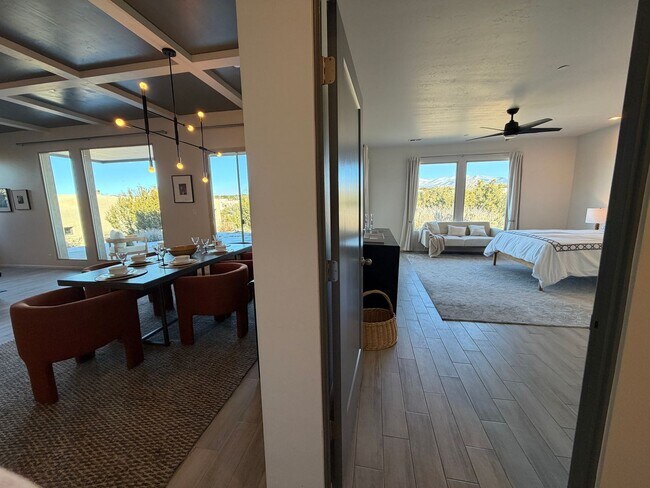 Building Photo - 14 Plano Arbolito