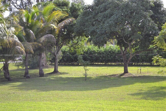 Building Photo - 5425 SW 190th Ave