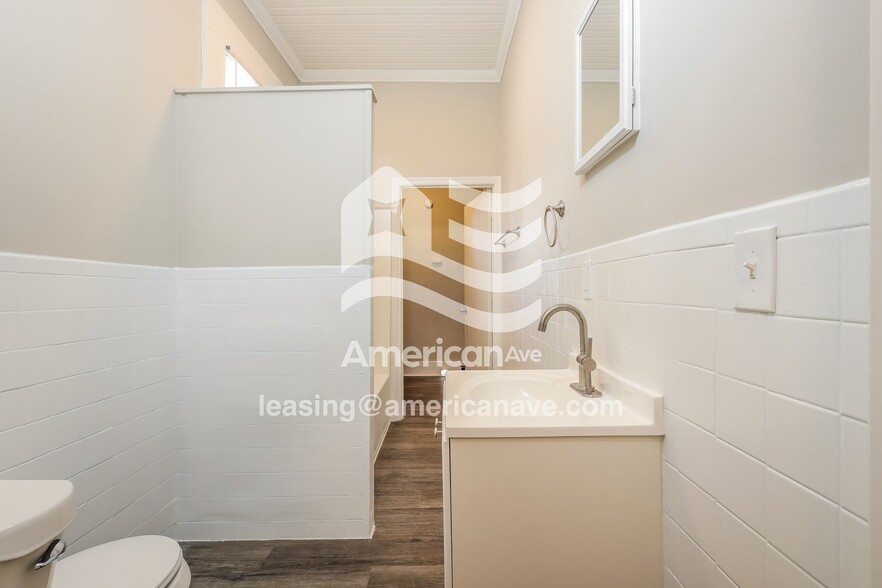 Building Photo - 2 Beechwood Heights