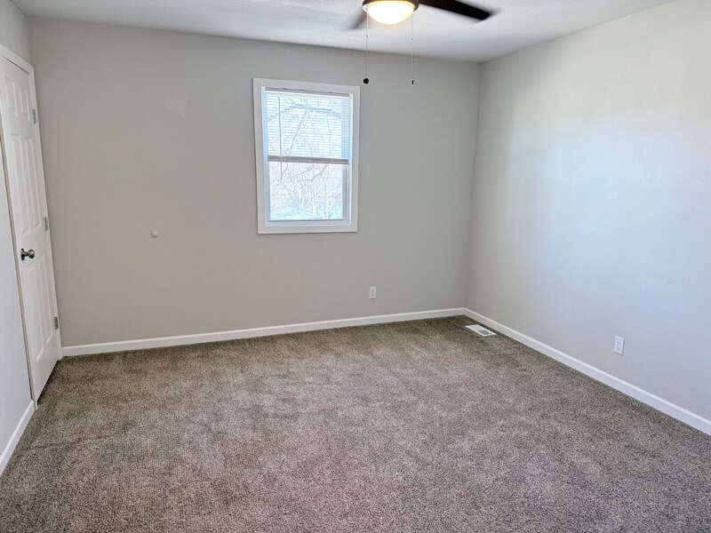 Building Photo - 1428 6th Ave