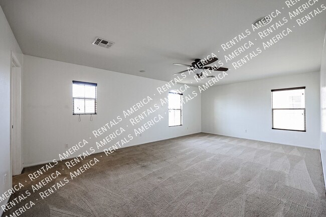 Building Photo - 1074 S Hawk Ln