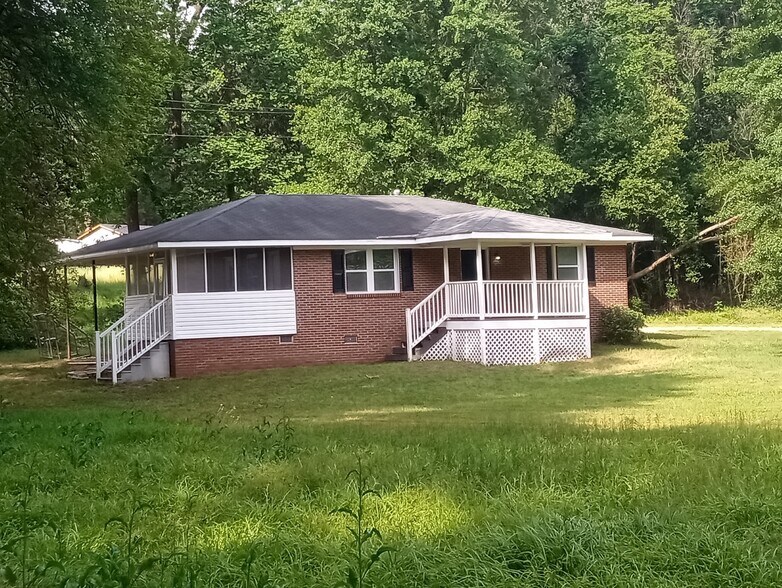 Primary Photo - 244 Parker Dr