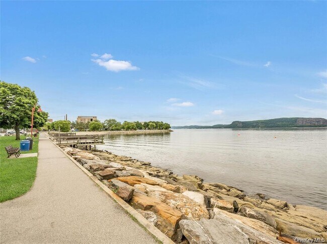 Building Photo - 56 S Highland Ave