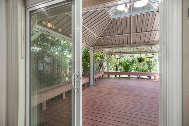 Building Photo - 4560 Benedick Ct
