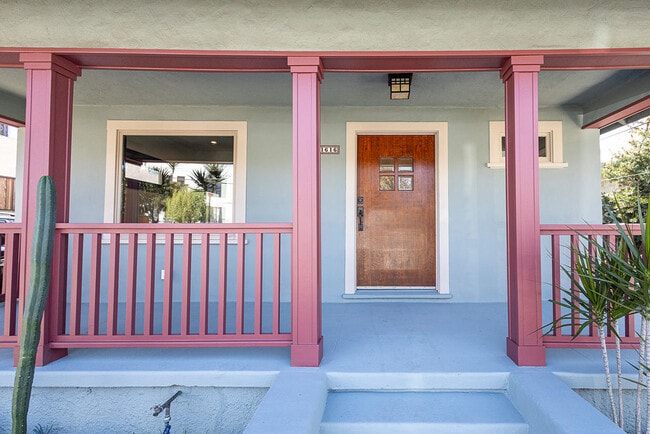 Building Photo - 1616 Bridge St