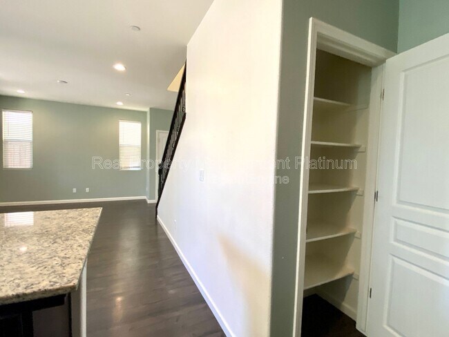Building Photo - 2534 Mustang Dr