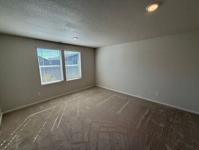 Building Photo - 4820 Gray Ct NE