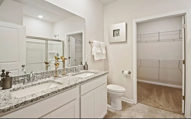 Building Photo - Large 3 Bedroom Townhome Coming Soon!