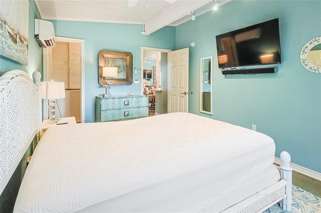Building Photo - 2611 Avenue Q