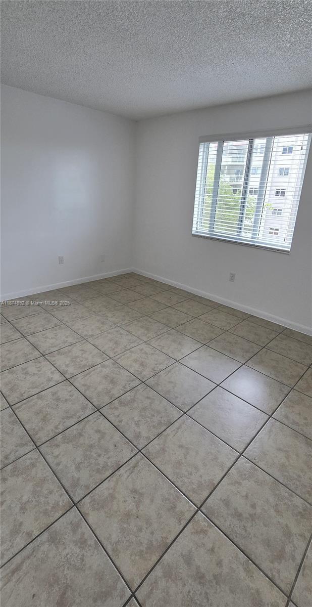 Building Photo - 10820 SW 200th Dr