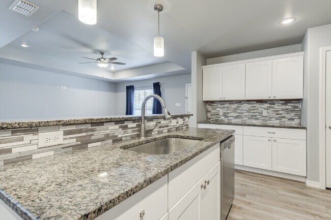 Building Photo - Wonderful 3 Bed 2 Bath in Willow Bend!