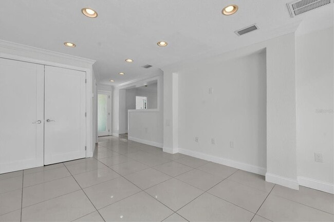 Building Photo - 314 Bahia Vista Dr
