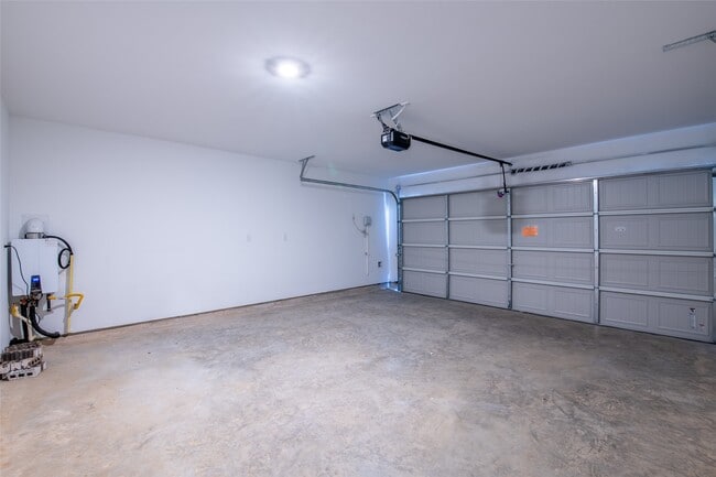 Building Photo - 6435 Begonia Trellis Dr