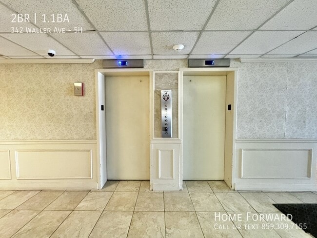 Building Photo - 342 Waller Ave