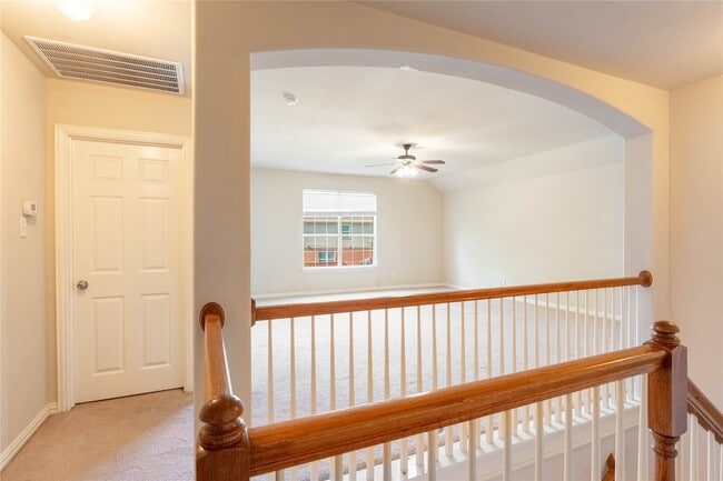 Building Photo - 2824 Gooseberry Dr