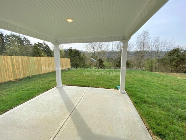 Building Photo - 7852 Beeler Farms Ln