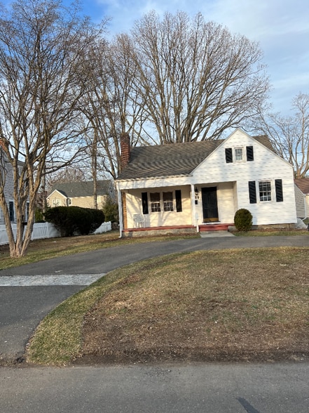 Building Photo - 80 Figlar Ave