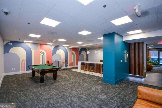 Building Photo - 620 Peachtree St NE