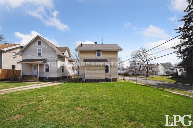 Building Photo - 630 Colima Dr