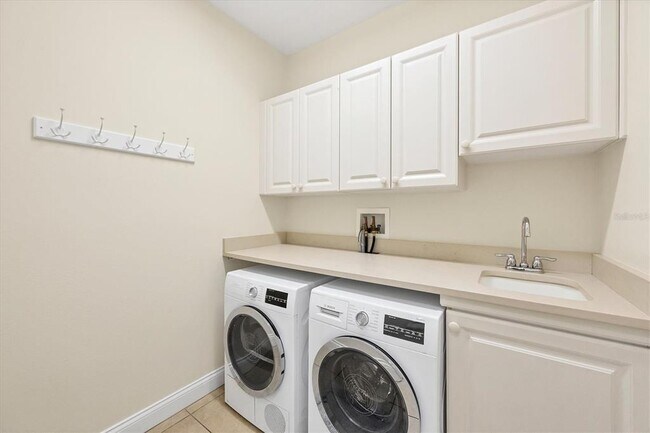 Building Photo - 3405 54th Dr W