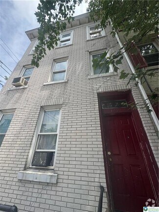 Building Photo - 147 N 11th St