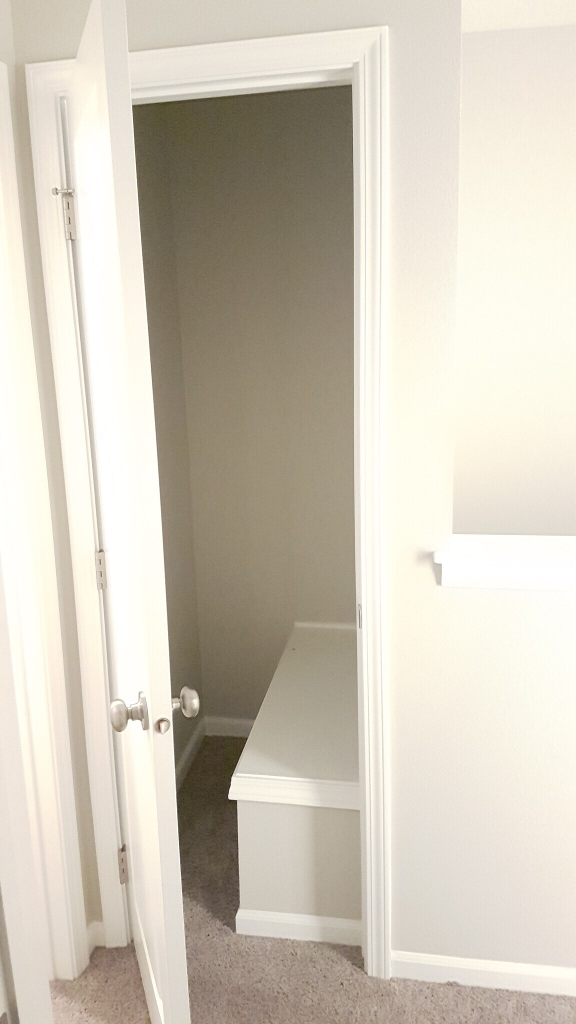 Building Photo - 810 SE 10th Ln