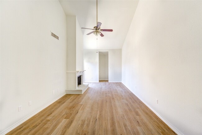 Building Photo - 6401 Deihl Rd