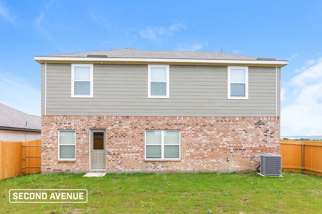 Building Photo - 504 Bennie Leonard St