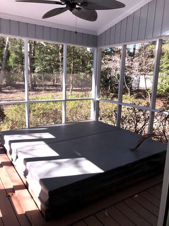 Building Photo - Porters Neck Plantation / Futch Creek Rd