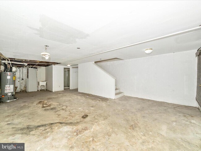Building Photo - 60 Q St NE