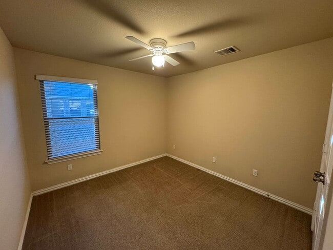 Building Photo - 6401 Alabaster Dr