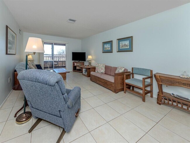 Building Photo - 217 Airport Ave W