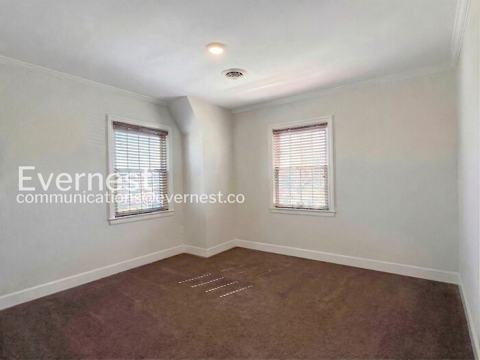 Building Photo - 1210 E 36th St