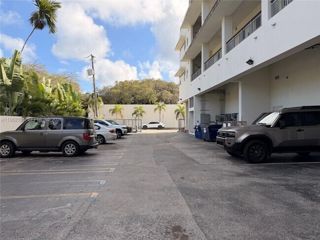 Building Photo - 6701 Biscayne Blvd