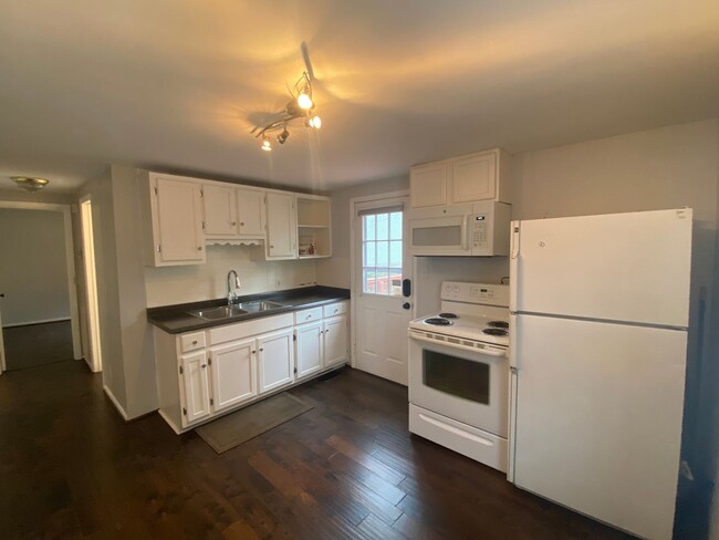Building Photo - 1515 Boscobel St