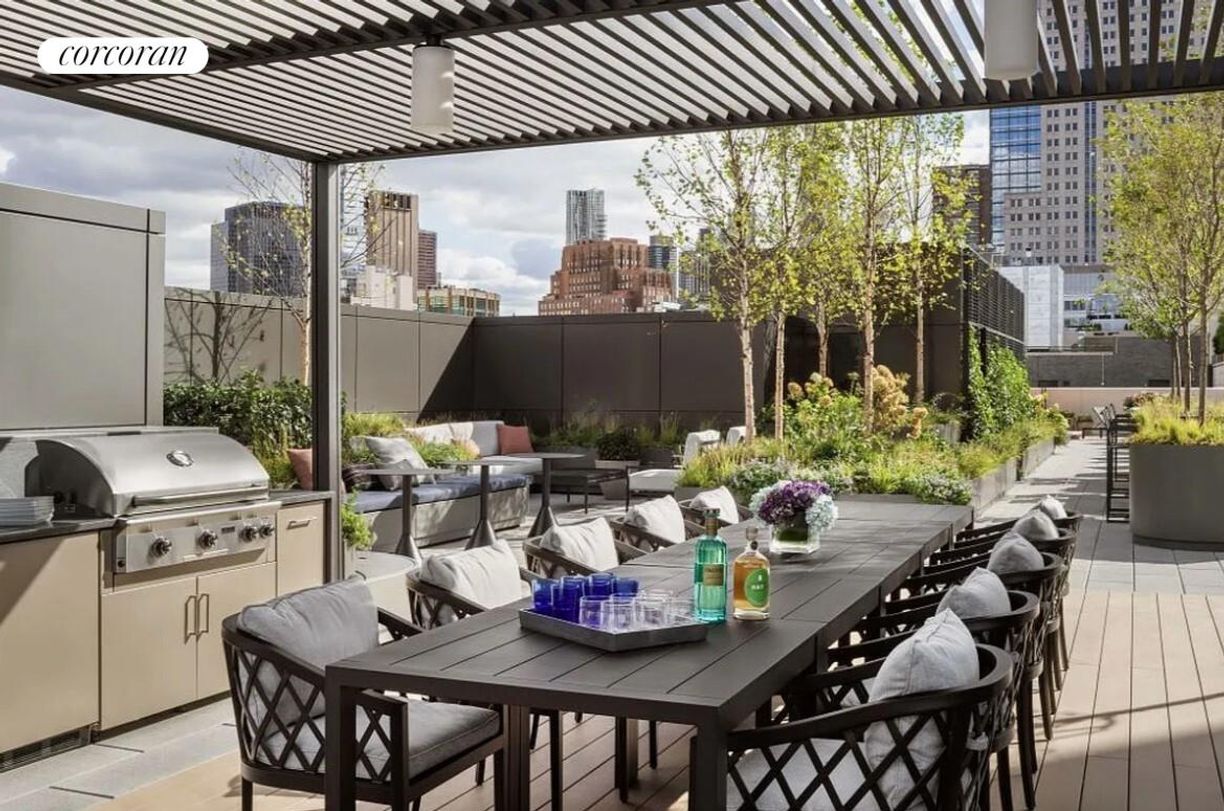 Building Photo - 450 Washington St