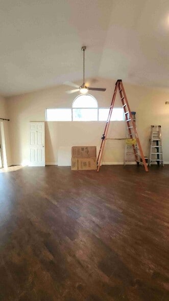 Building Photo - 1186 Mistwood Dr