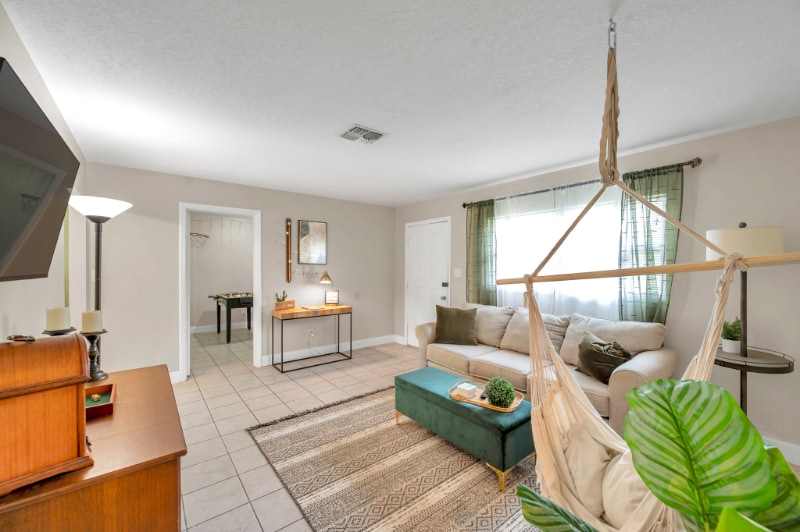 Building Photo - 3371 N Bay Ave