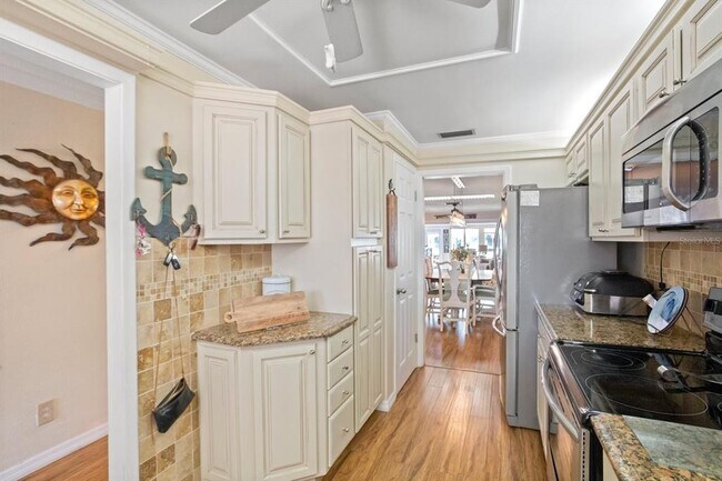 Building Photo - 355 Boca Ciega Point Blvd S