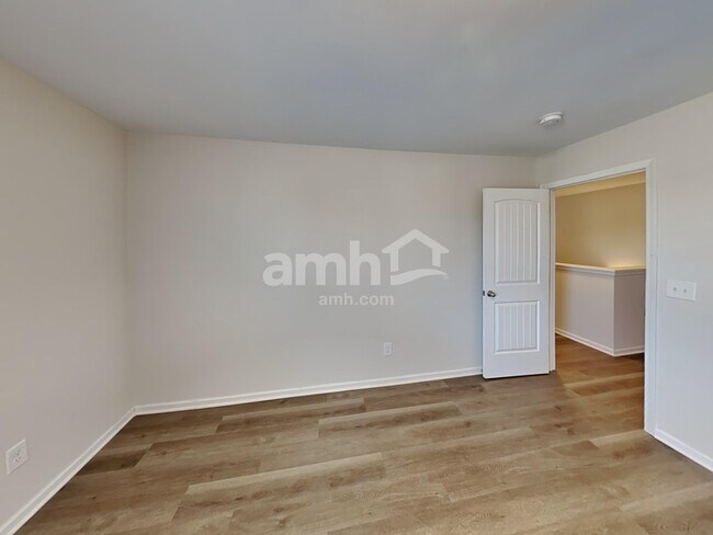 Building Photo - 908 Beverly Ct