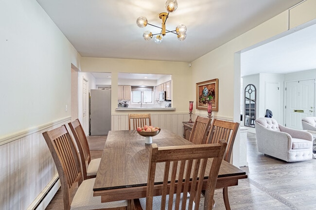 Building Photo - 3890 Gregory Dr