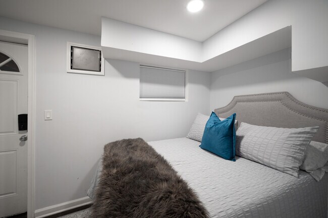 Building Photo - Basement