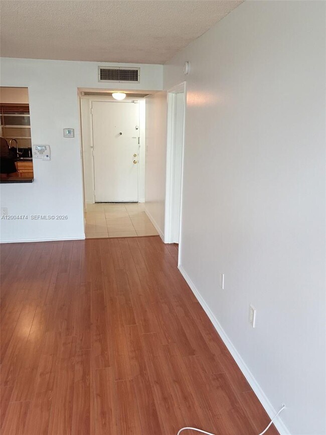 Building Photo - 9440 Tangerine Pl
