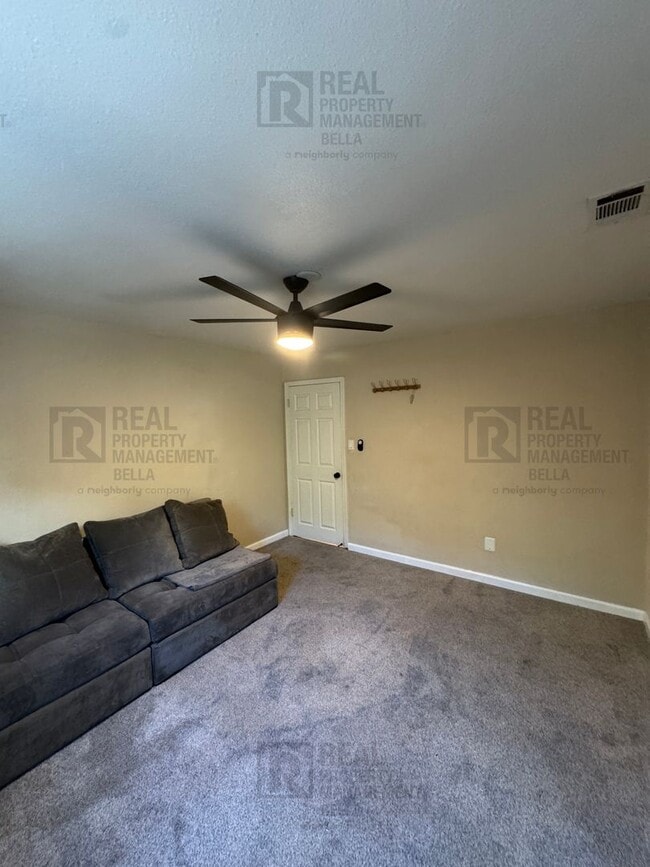 Building Photo - Charming, Updated, and Move-In Ready — A L...