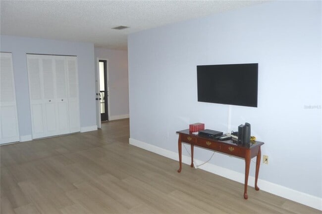 Building Photo - 2700 Bayshore Blvd